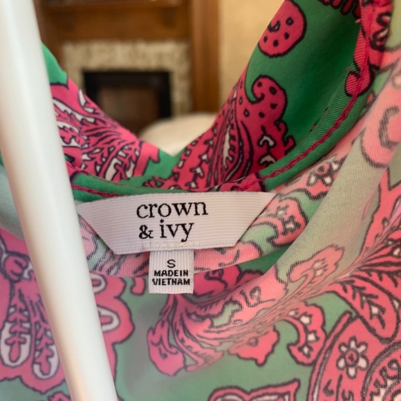 Crown and ivy ruffle‎ neck dress. NWOT . Preppy! - Picture 2 of 6